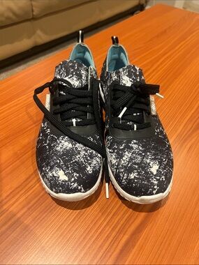 Reebok Black and White Speckle Running Shoes with Teal Interior